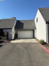 Building Photo - 101 E Portola Way