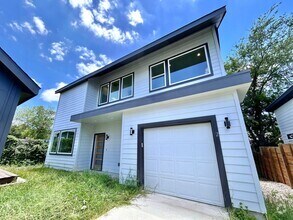 Building Photo - 5605 Samuel Huston Ave