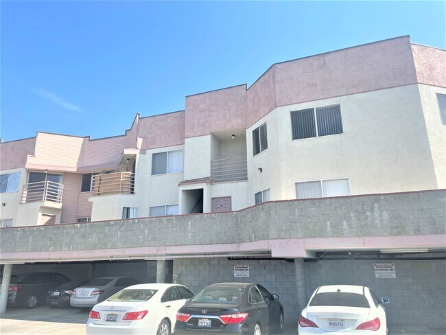 Building Photo - 3119 Foothill Blvd