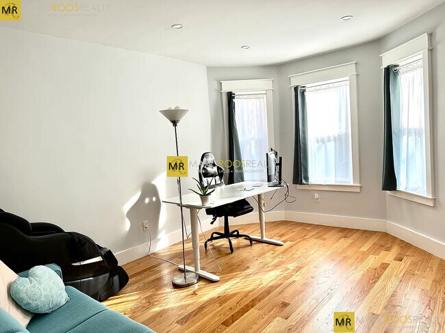 Foto del edificio - 326 Chelsea St