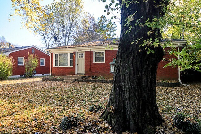 Foto del edificio - 3 bedroom 1 bath in Valley Station!