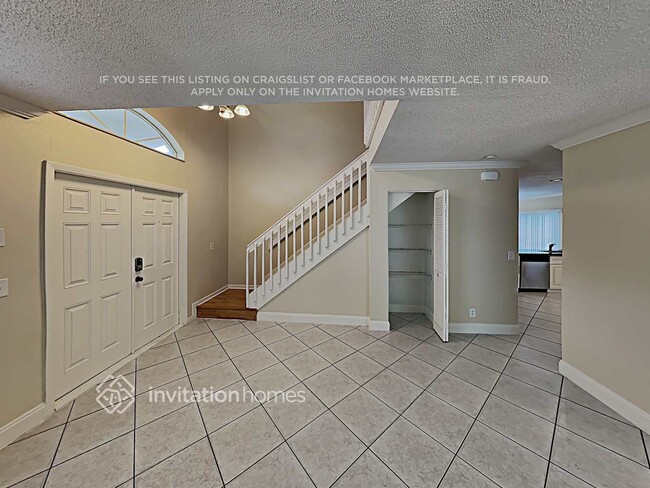 Building Photo - 10769 Oak Lake Way