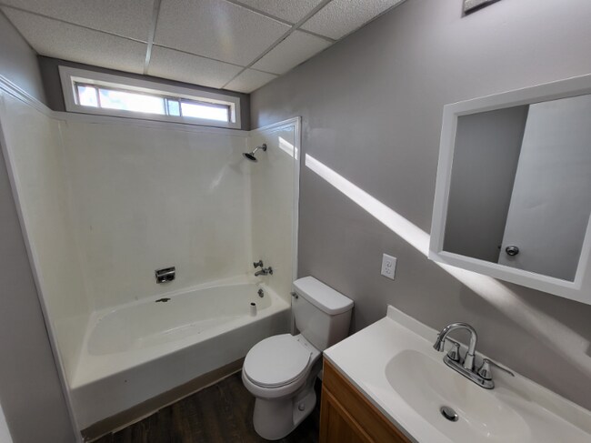 Foto del edificio - 734 N Country Acres Ave