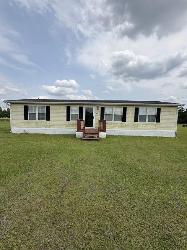 Foto principal - 623 Alex Hardwick Rd