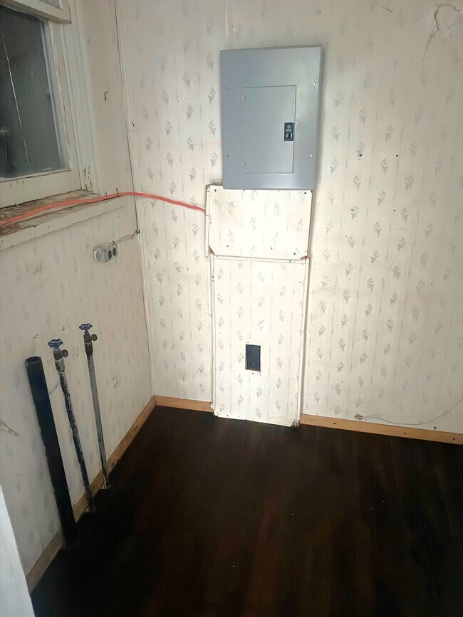 Foto del edificio - 614 Goodwin Ave