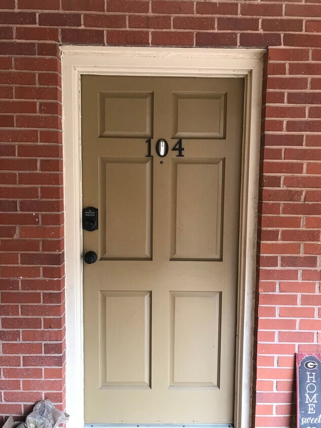 Entrada principal - 250 Little St