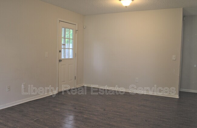 Foto del edificio - 709 Westridge Ct