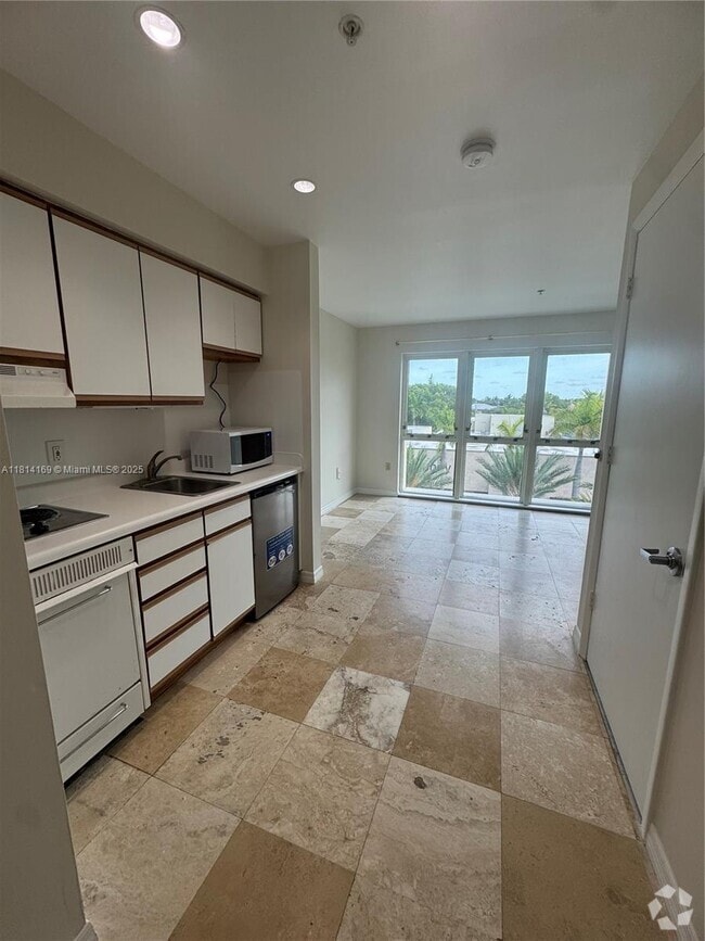 Building Photo - 5761 SW 72nd St