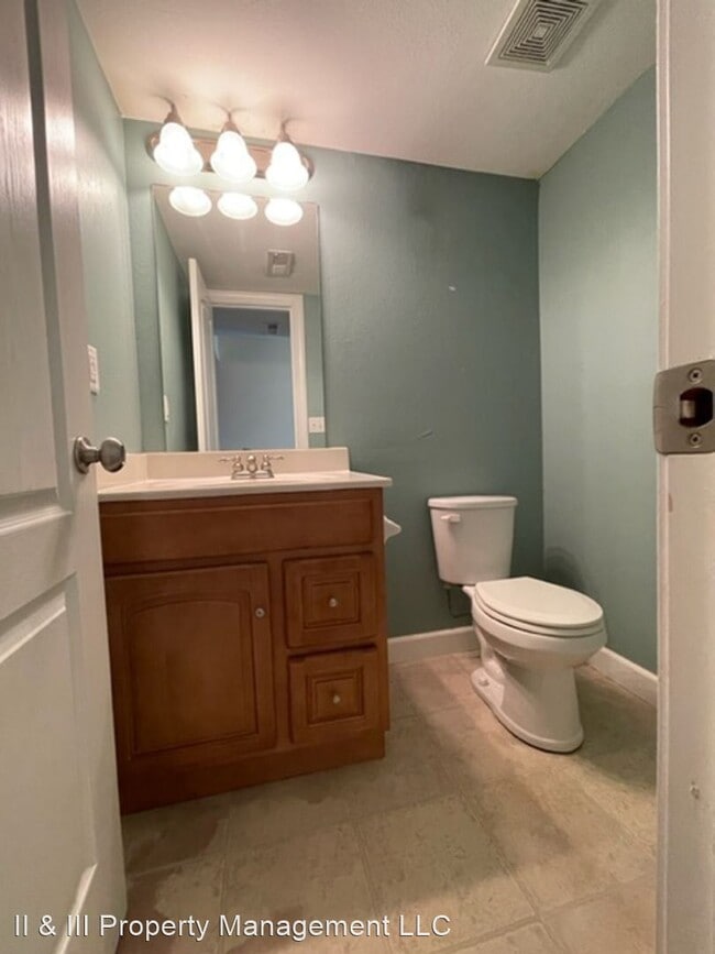 Building Photo - 2 br, 2.5 bath House - 21007 Millridge St