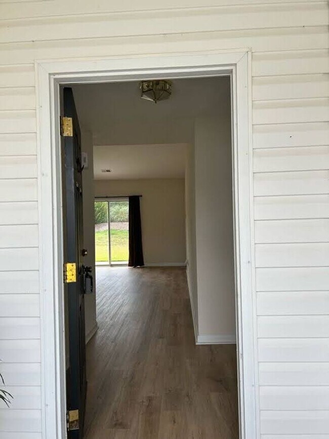 Foto del edificio - Beautiful 3-Bedroom Home in a Highly Desirable Community