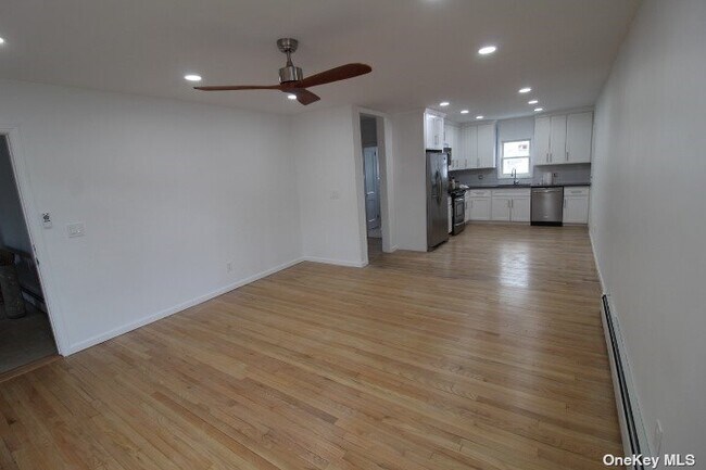 Building Photo - 13 Mervin St