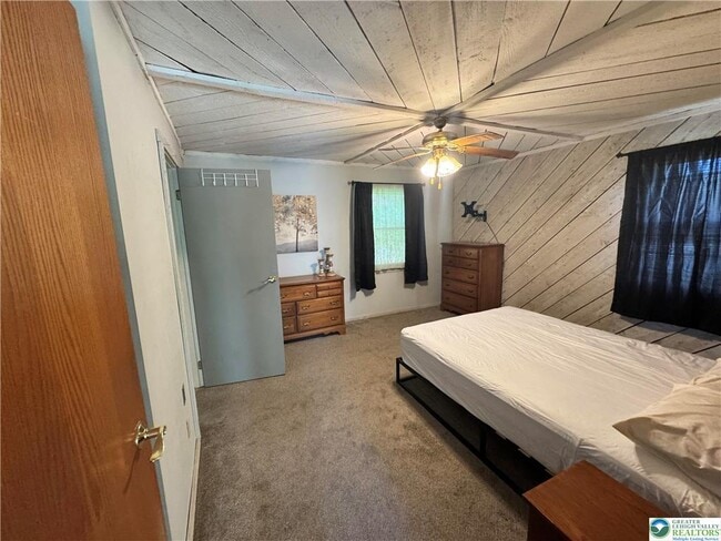 Building Photo - 2156 White Oak Dr