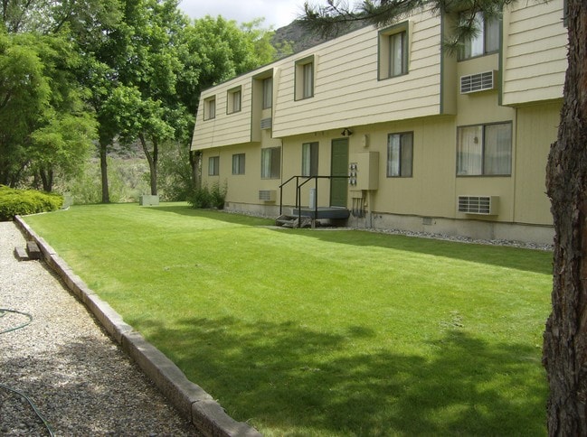 Primary Photo - Coulee Columbia View Apartments