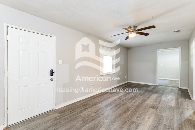 Foto del edificio - 2952 Woodside Dr