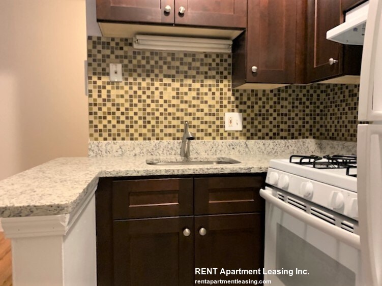 Foto principal - 3710 N Pine Grove Ave