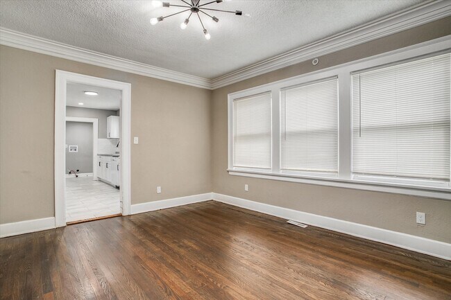 Foto del edificio - 4600 Chestnut Ave