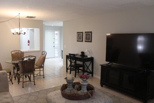 Foto del edificio - 13115 Belhaven Ct