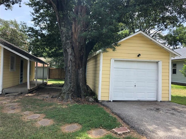 Foto del edificio - 400 S Oak St