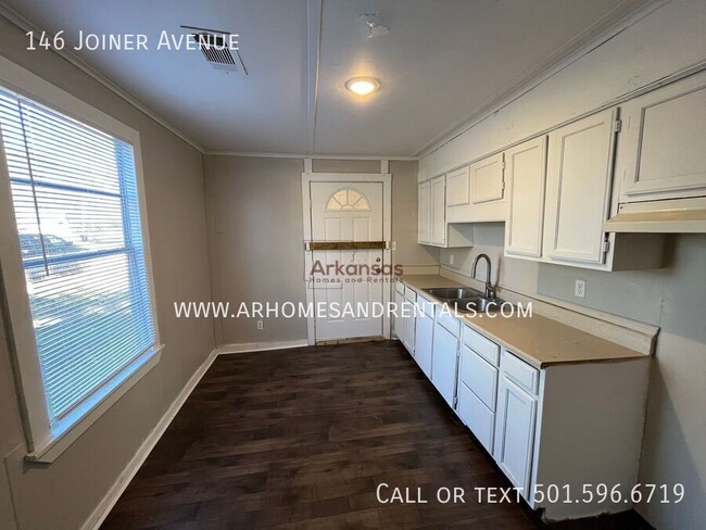 Building Photo - 146 Joiner Ave