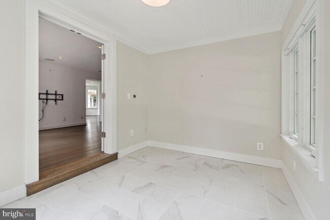 Building Photo - 3712 Fordham Rd NW