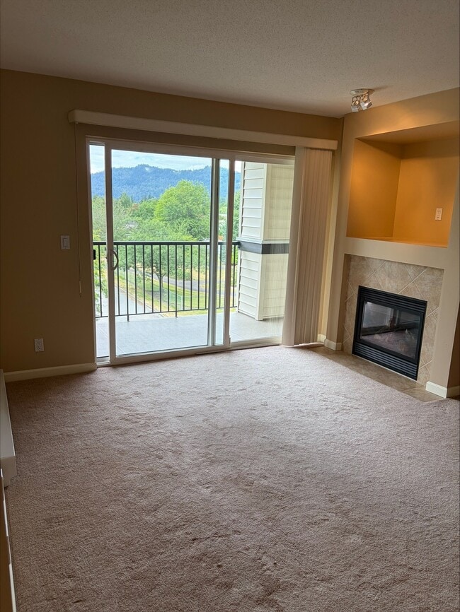Building Photo - 7536-7536 Topaz Dr