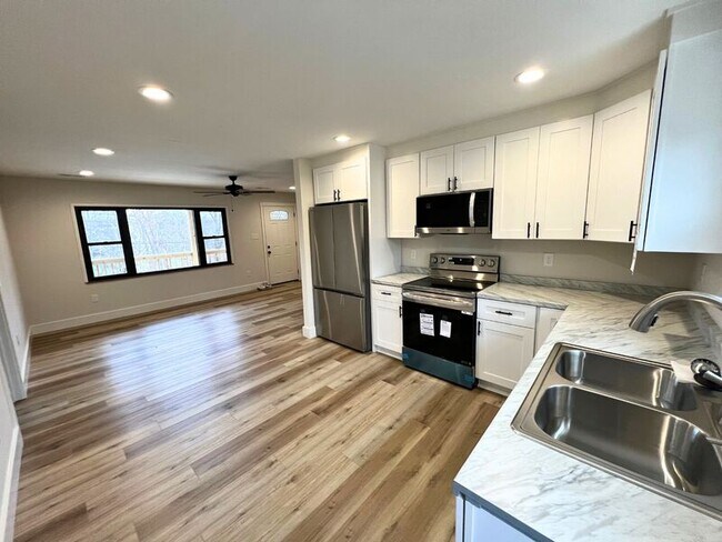 Foto del edificio - 9905 Coward Mill Rd