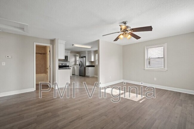 Building Photo - 256 Burgoyne Rd