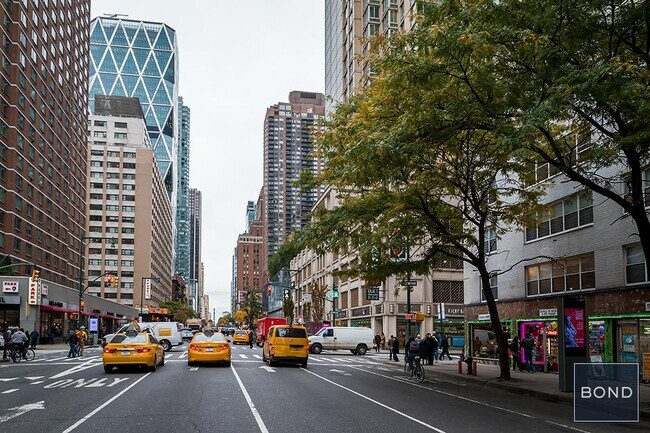 Foto del edificio - 888 Eighth Avenue