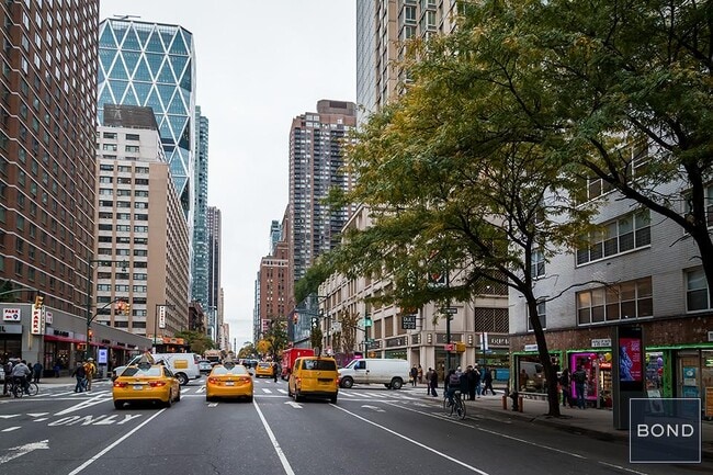 Building Photo - 888 Eighth Avenue