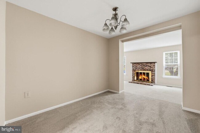 Foto del edificio - 10065 Chestnut Wood Ln
