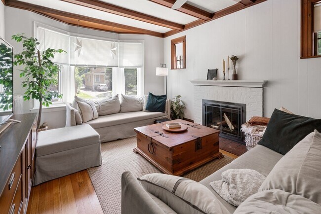 Foto del edificio - 855 Beacon St