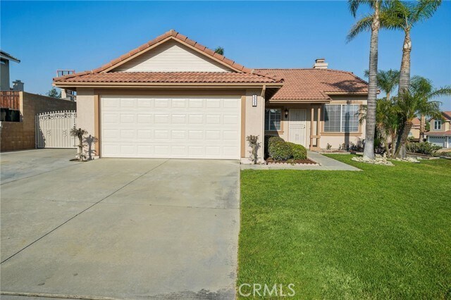 Building Photo - 3333 N Daisy Dr