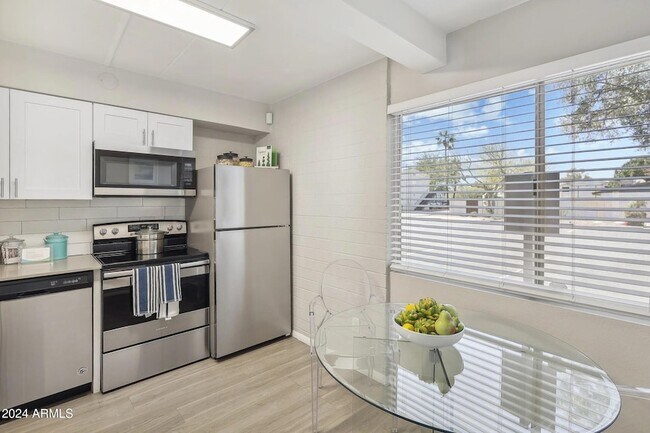 Photo - 615 S Hardy Dr Apartment