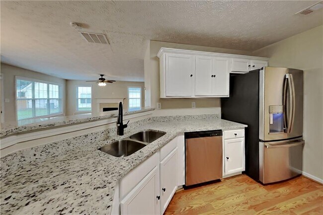 Foto del edificio - 7435 Calm Springs Dr