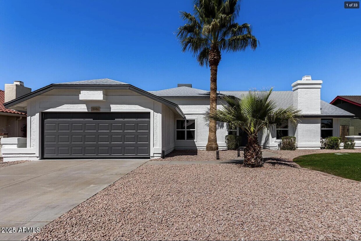 Foto principal - 10934 E Becker Ln