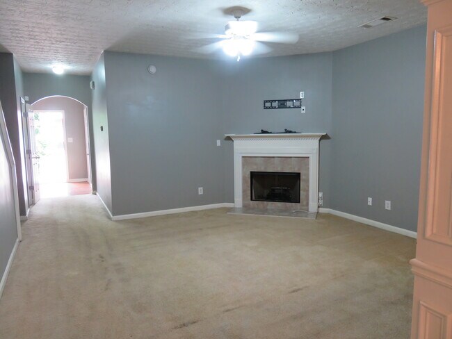 Building Photo - 2492 Emma Way