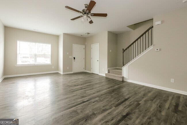 Foto del edificio - 6109 Oakley Rd