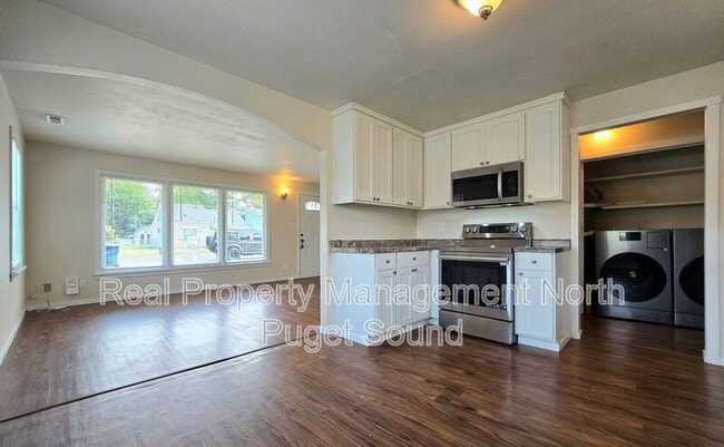Building Photo - 1083 Alder Ave
