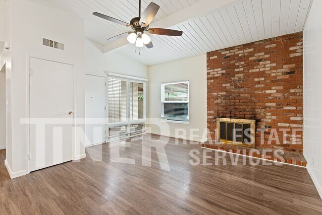 Building Photo - 1630 Cindy Cir