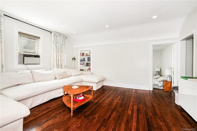Foto del edificio - 86 Parkway Cir