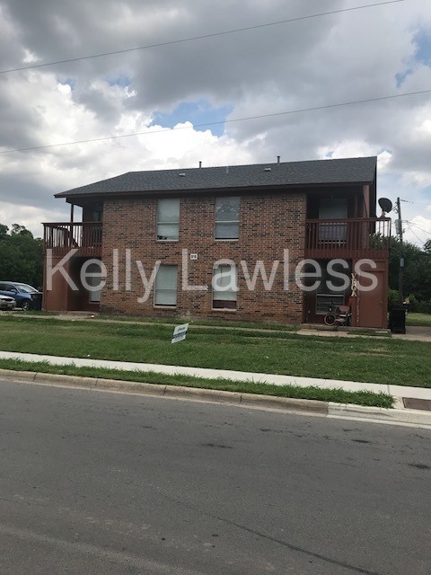 Building Photo - 916 Isbell Rd