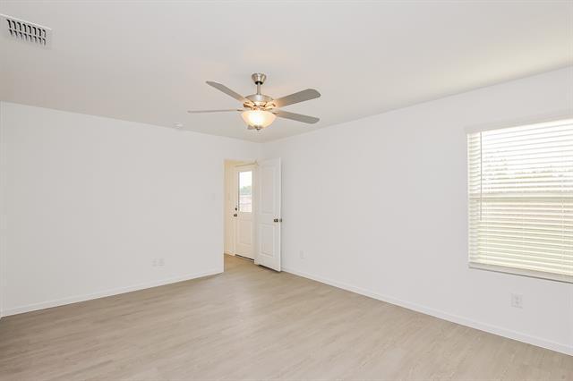 Foto del edificio - 2720 Mistwood Dr