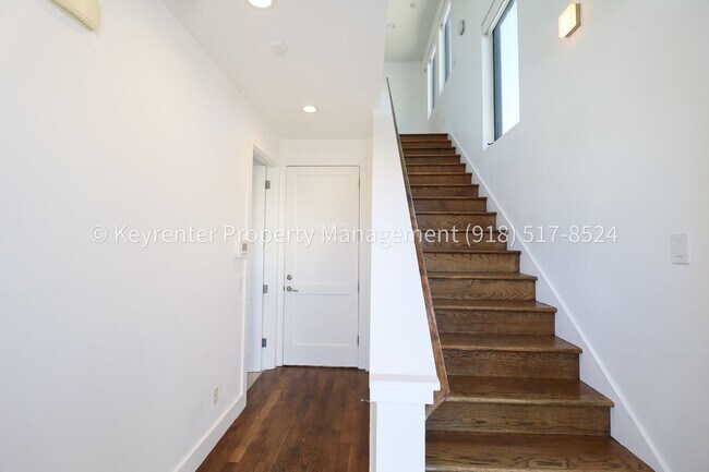 Foto del edificio - Beautiful Brookside SMART HOME now available!