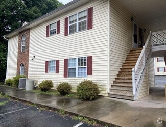 Building Photo - 2914 Creekview Ct