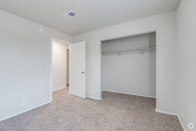 3BR, 2BA - 1100SF - First Bedroom - The Arden Overlook