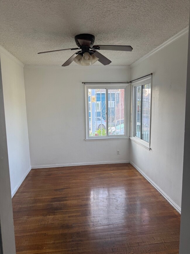 Building Photo - 3720 Ruthelen St