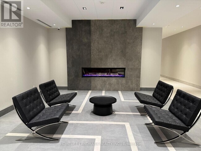 Photo du bâtiment - 3270 Sheppard Ave E