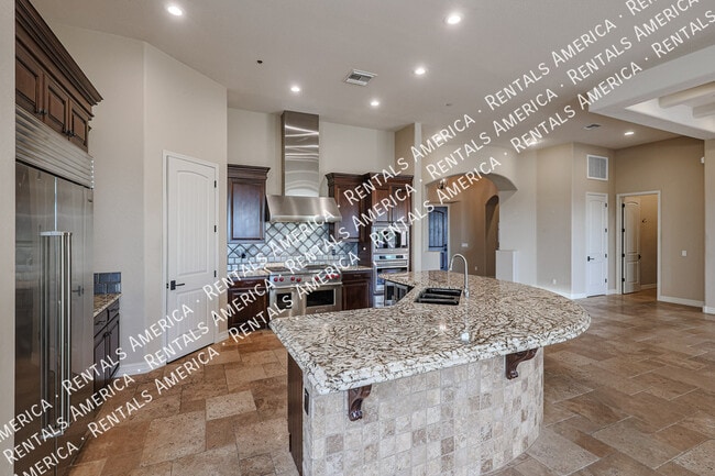Building Photo - 12439 E Lupine Ave