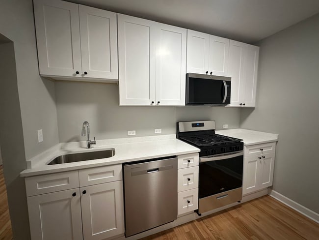 Foto del edificio - 6422 N Greenview Ave