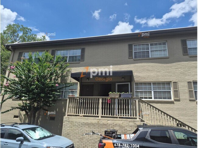 Foto del edificio - 3206 Mathieson Dr NE